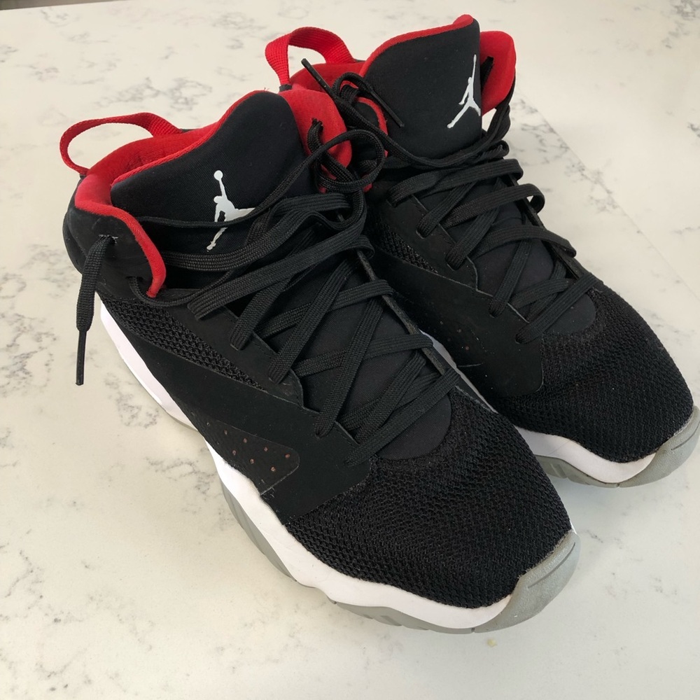 Jordan Black and Red Men’s Sneakers Size 10 *Great Condition*